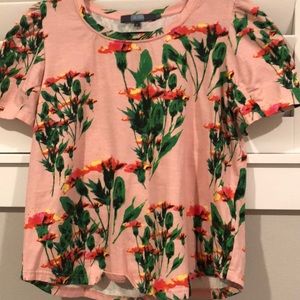 Beautiful Anthropologie shirt with puff sleeves in medium